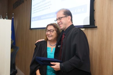 A despedida ocorreu durante a sessão plenária e contou também com a entrega da placa ao jurista ...